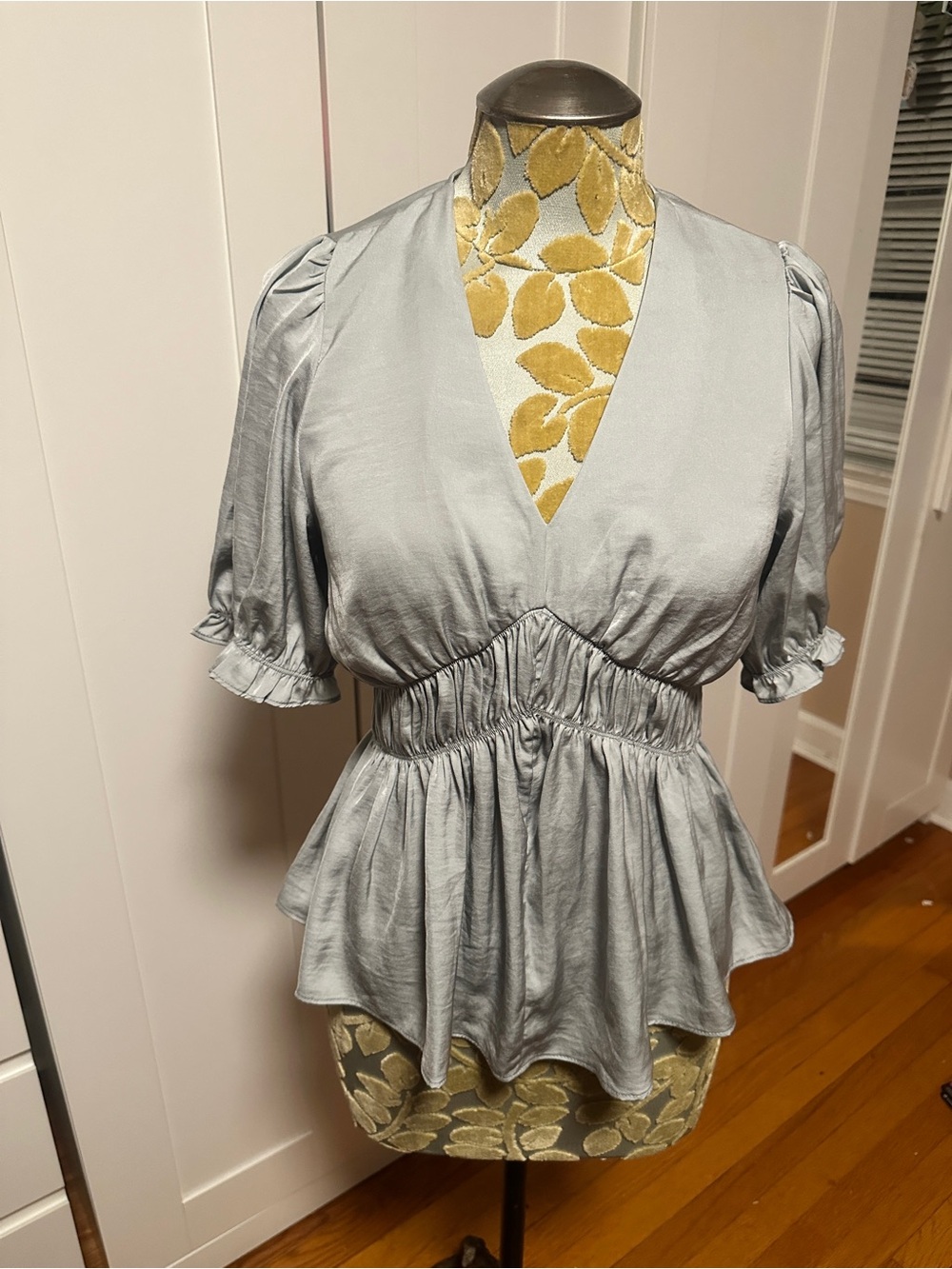 V-Neck Light Gray Peplum Blouse with Ruched Waist